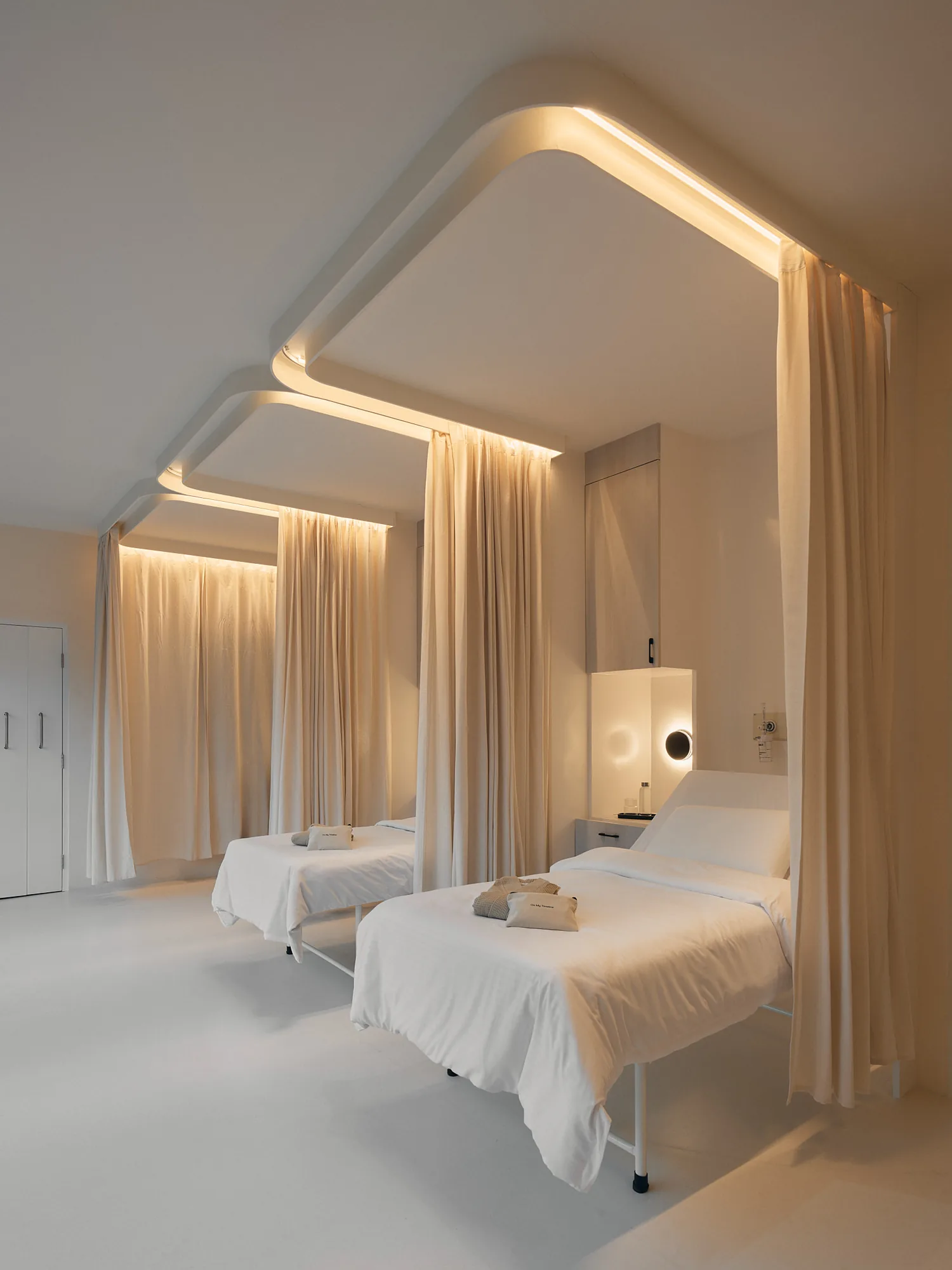 Recovery room